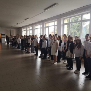 Szkoła do hymnu!