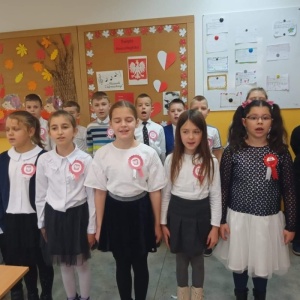 Szkoła do hymnu!