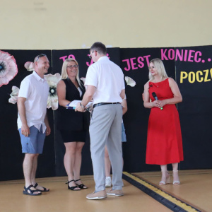 Tyle było dni.... - ósmoklasiści absolwentami