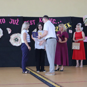 Tyle było dni.... - ósmoklasiści absolwentami