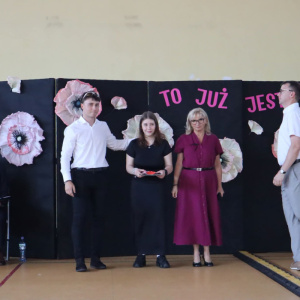 Tyle było dni.... - ósmoklasiści absolwentami