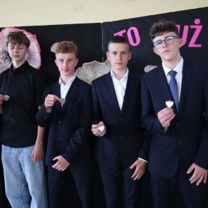 Tyle było dni.... - ósmoklasiści absolwentami