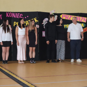Tyle było dni.... - ósmoklasiści absolwentami